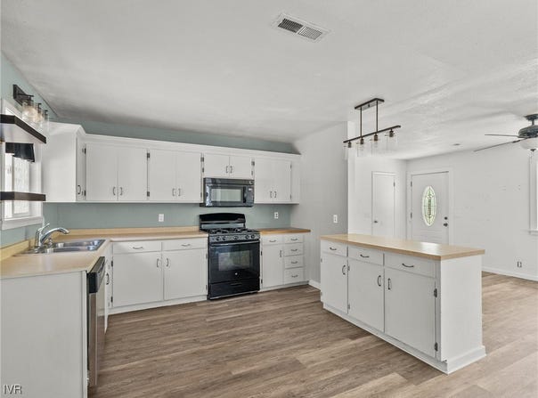 1713 Tionontati, City of South Lake Tahoe, CA 96150