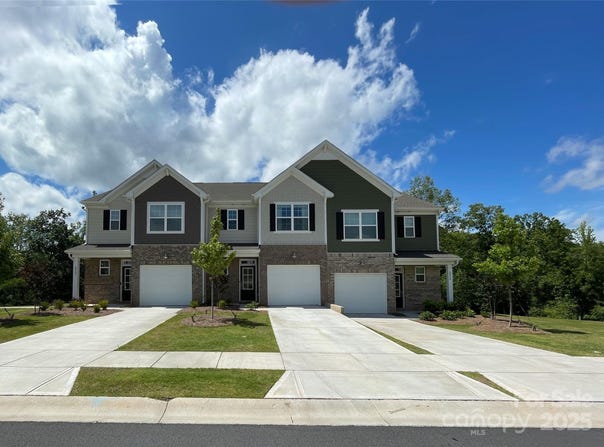 8060 Scarlet Maple Lane, Tega Cay, SC 29708