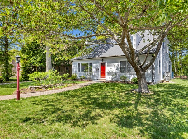 26 Westwood Drive, Groton, CT 06340