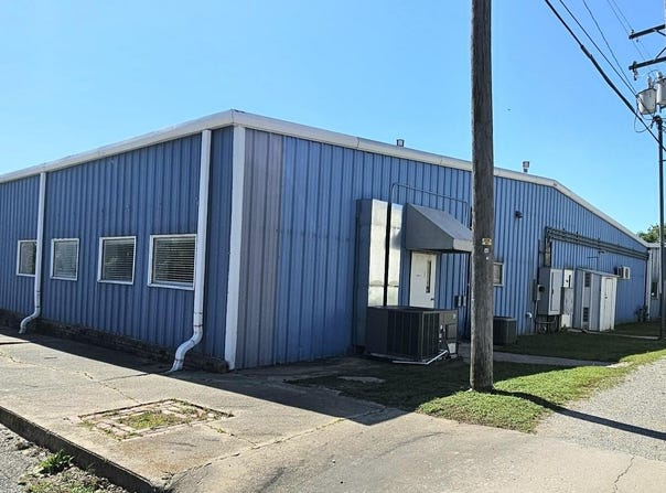 111 5th Street, Mound Valley, KS 67354
