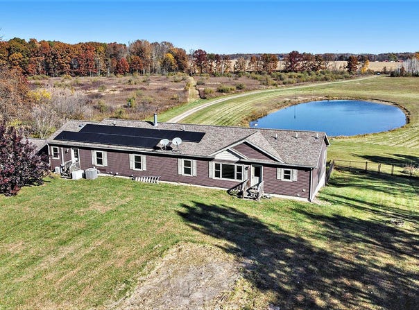 2479a Oakley Road, Stockbridge, MI 49285