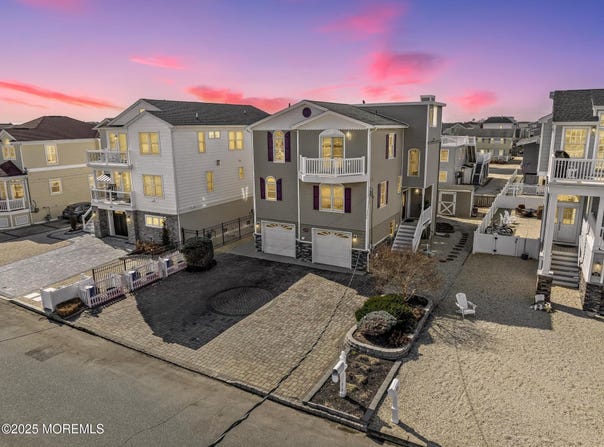 272 N 9th Street, Surf City, NJ 08008