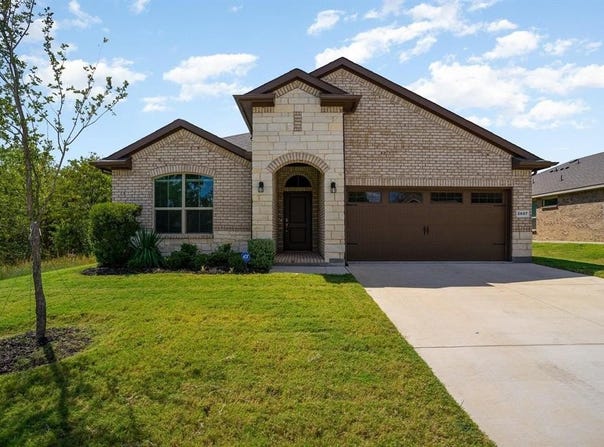2607 Golden Bell Drive, Glenn Heights, TX 75154