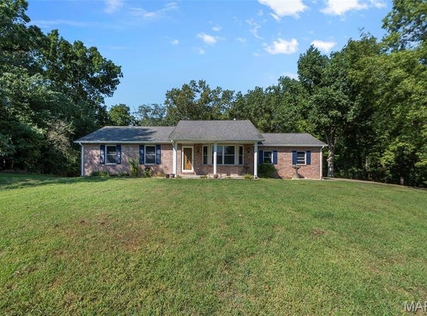 221 Bella Oaks Lane, Jackson, MO 63755