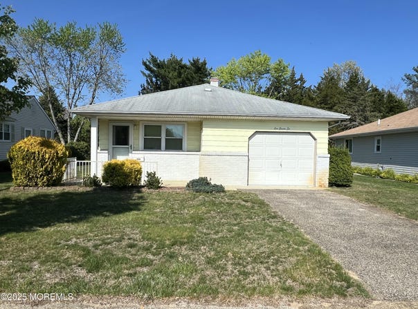 186 Charlotteville Drive S, Toms River, NJ 08757