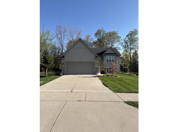 4630 Cider Wood Drive NW, Walker, MI 49534