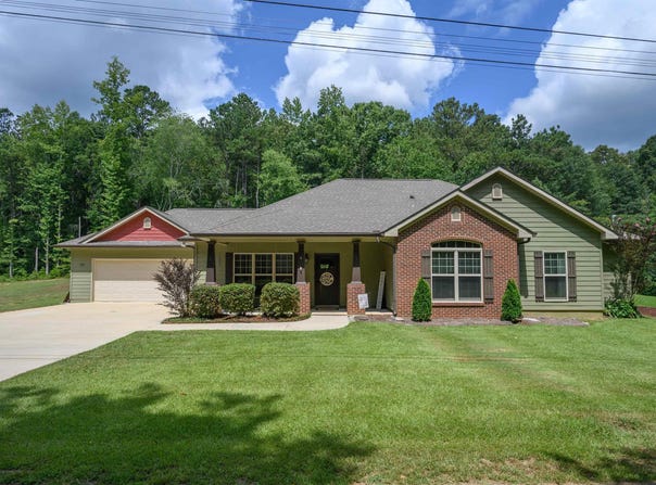 27 MIMOSA ROW, PELL CITY, AL 35125