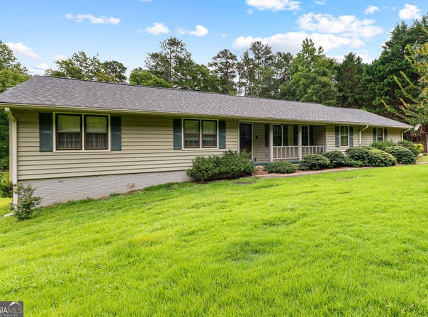 110 Mourning Dove Drive S, Fayetteville, GA 30215
