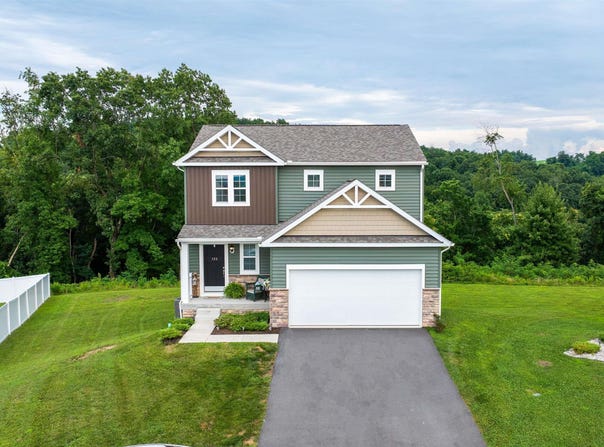 185 Eastview Way, Fairmont, WV 26554