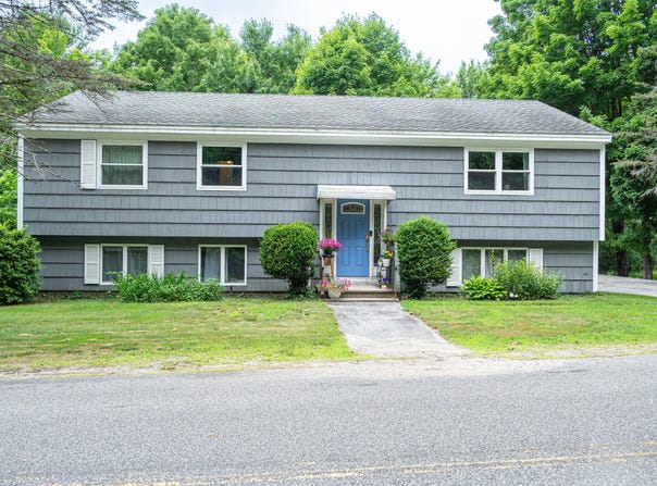 7 Colley Hill Road, Gray, ME 04039
