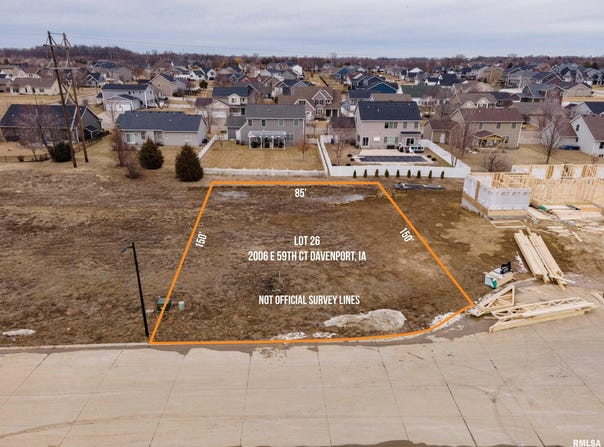 2006 E 59TH Court, Davenport, IA 52807