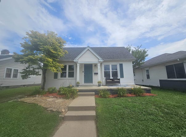 1307 N Upper 11th Street, Vincennes, IN 47591