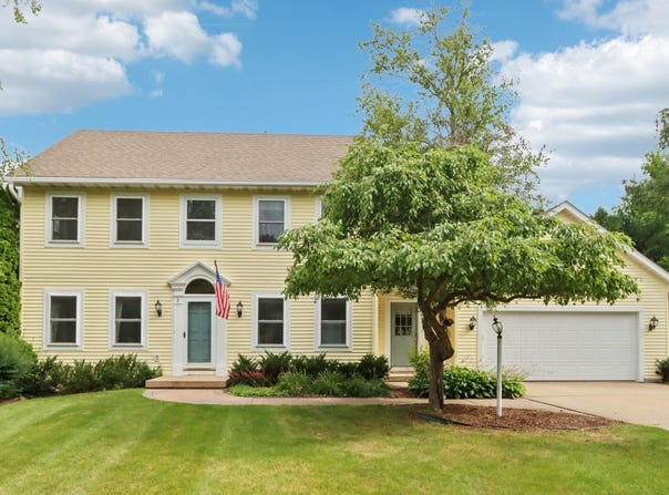 2 Drumhill Circle, Madison, WI 53717