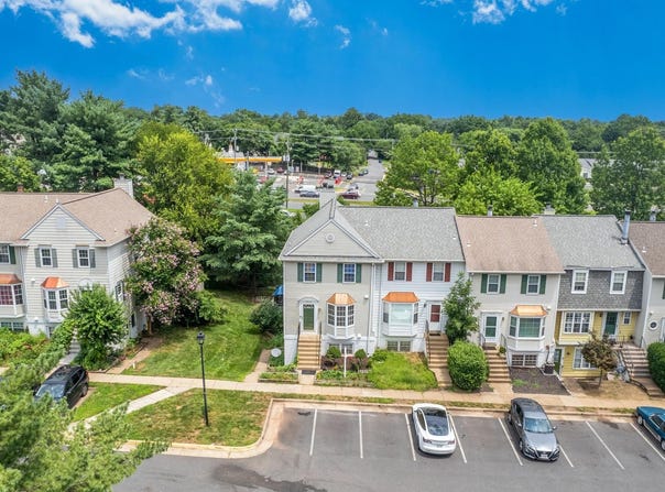 13714 AUTUMN VALE COURT, CHANTILLY, VA 20151