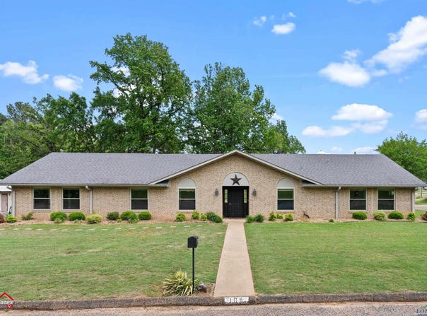 104 N Joann St, White Oak, TX 75963
