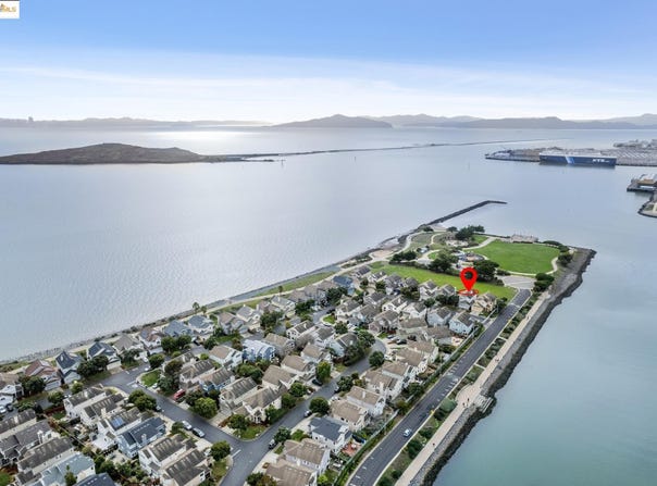 3 Harbor View Dr, Richmond, CA 94804