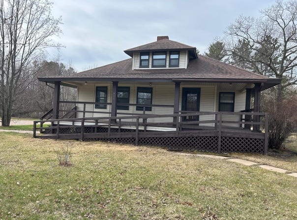 300 PIONEER ST E, Crandon, WI 54520