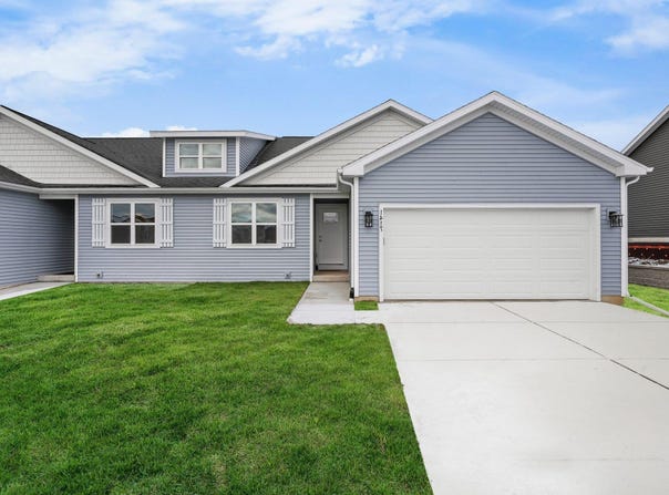 300 Lilac Lane, Stoughton, WI 53589