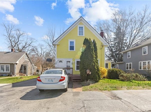 66 Earl Avenue, East Providence, RI 02915
