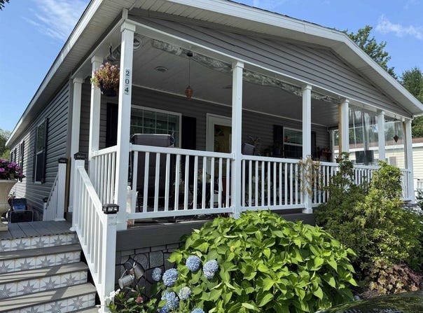 204 RobinHood Drive, Exeter, NH 03833