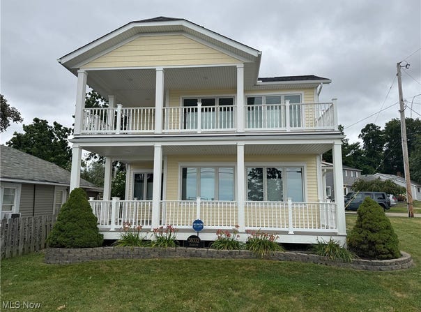 38332 N Beachview Road, Willoughby, OH 44094