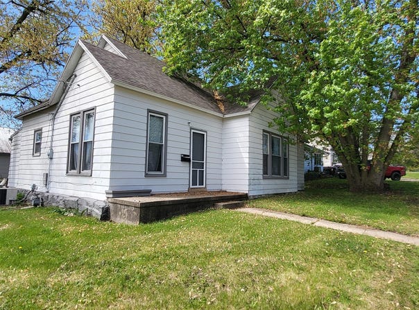 503 W 2nd Avenue, Indianola, IA 50125