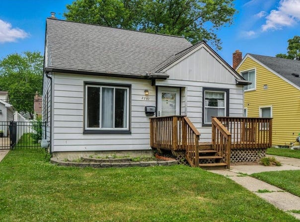 2251 Gardner Avenue, Berkley, MI 48072