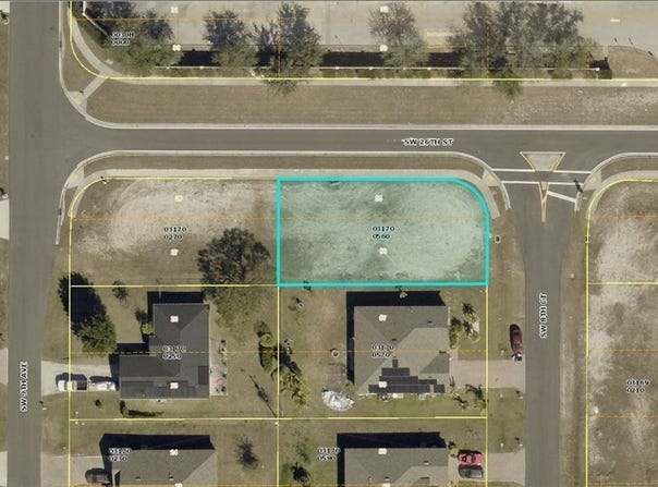 2606 SW 8th Court, Cape Coral, FL 33914