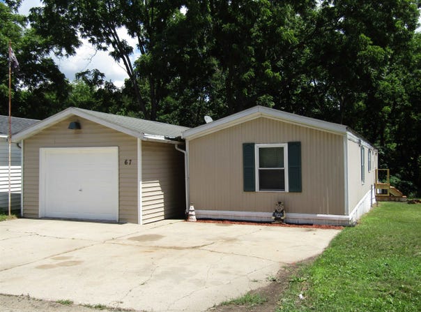 67 Falling Creek Circle, Janesville, WI 53548