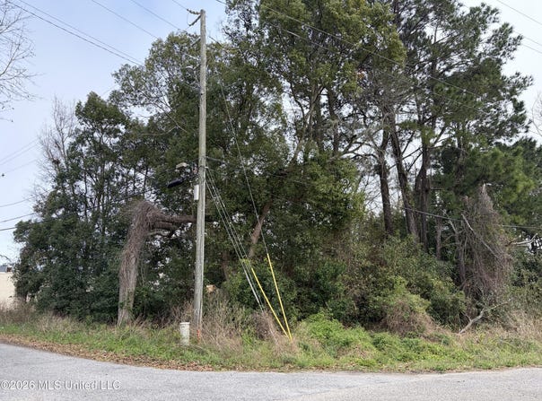 205 2nd Avenue, Long Beach, MS 39560