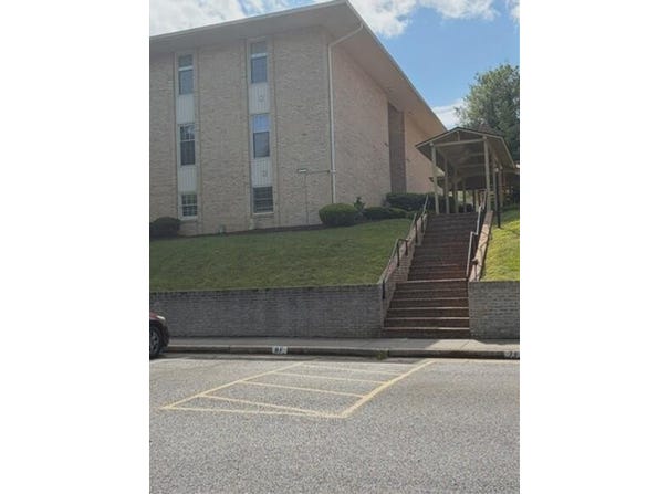 5260 Crossbow Cir SW, Roanoke, VA 24018