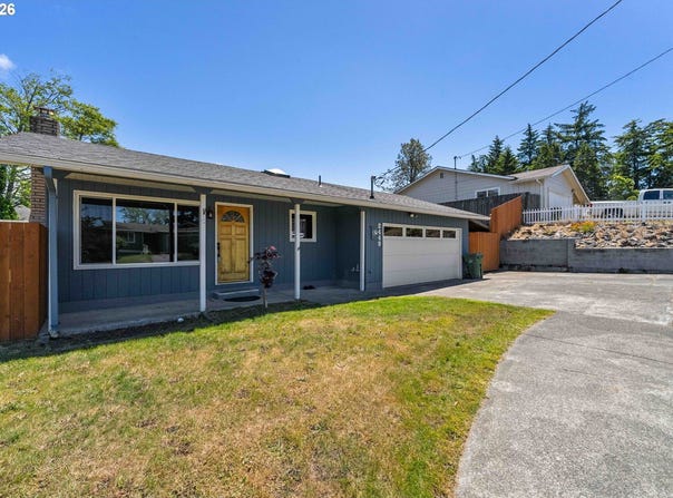 2449 OAK St, NorthBend, OR 97459