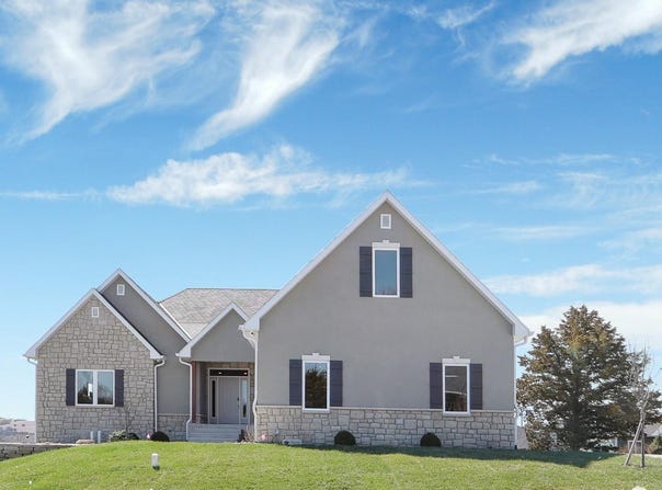 1113 Wyndham Heights Drive, Manhattan, KS 66503