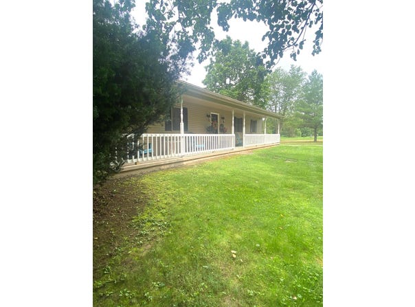 752 Luke Chute Road, Waterford, OH 45786