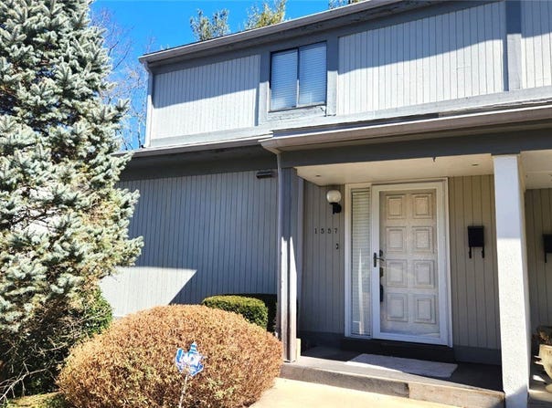 1557 Pinehurst, Upper St Clair, PA 15241