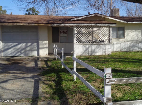 15950 Lawrence Dr., Mojave, CA 93501