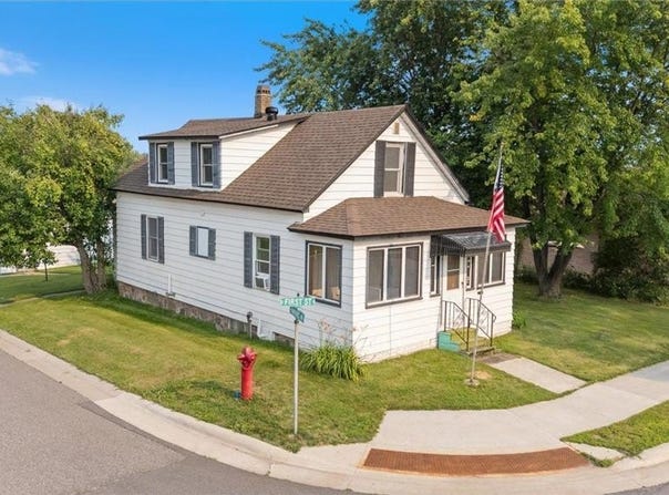 2 1st Street, Nashwauk, MN 55769
