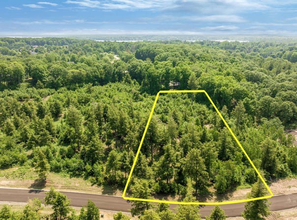 8889 Hemlock Hill Drive, Traverse City, MI 49685