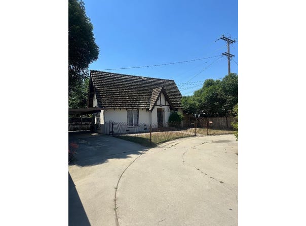 660 E Tulare Road, Lindsay, CA 93247