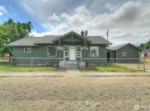 203 East 4th Street, Bucoda, WA 98530
