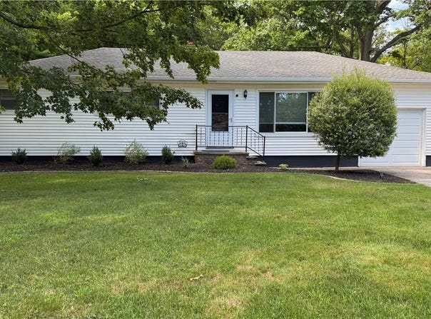 6335 Highland Road, Highland Heights, OH 44143