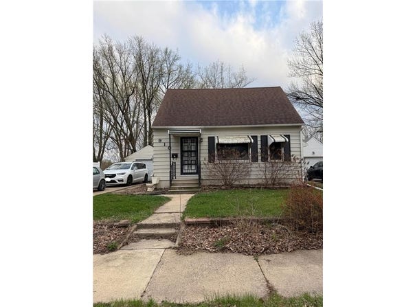 910 14th Avenue SE, Austin, MN 55912