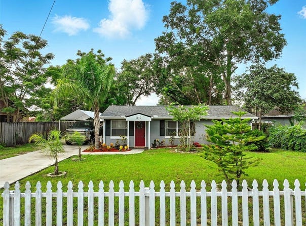 1610 WILLIAMS AVENUE, EUSTIS, FL 32726
