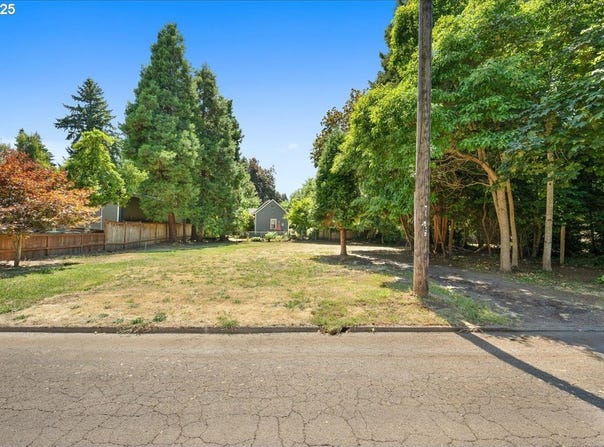 550 ARTHUR ST, Woodburn, OR 97071