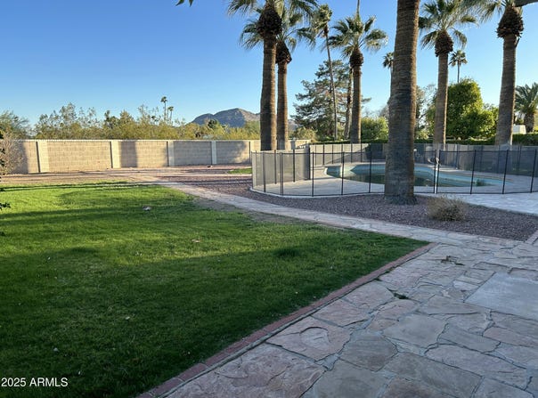 10249 N 58TH Place, Paradise Valley, AZ 85253