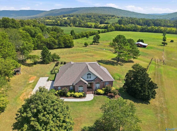 419 Killingsworth Cove Road, Gurley, AL 35748