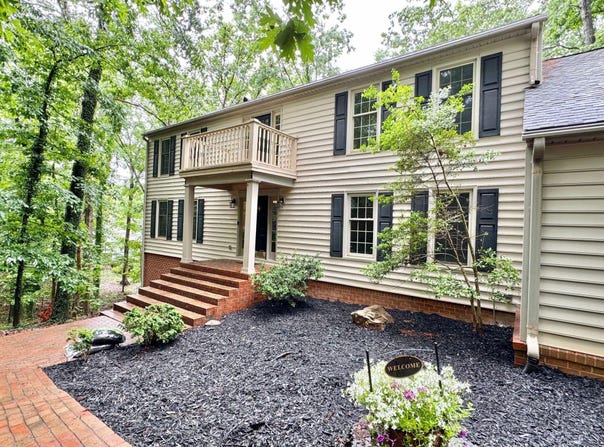 4867 Hunting Hills DR, Roanoke, VA 24018