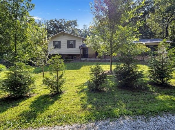1519 Highway DD, Defiance, MO 63341