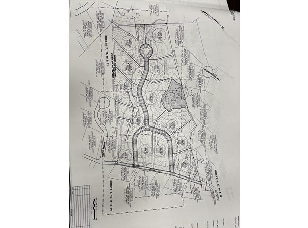 Monarch Path lot: 2, Groton, MA 01450