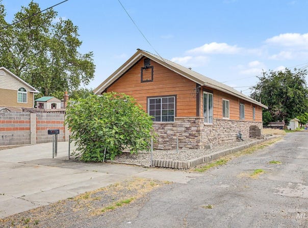 813 10th Street, Lewiston, ID 83501
